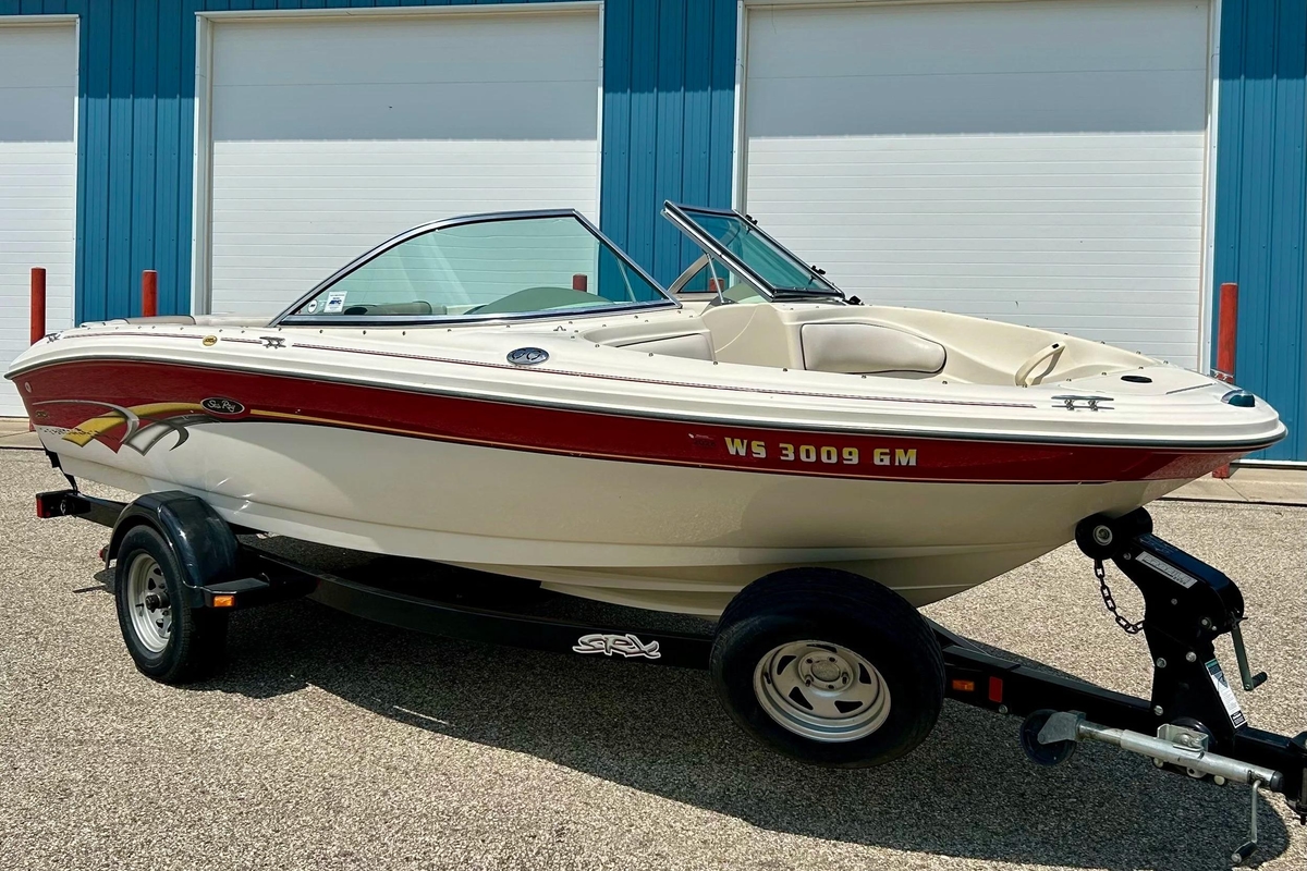 2003 Sea Ray 182 SRX Bow Rider - Sold Boat