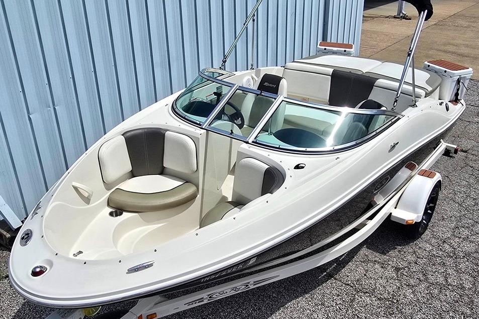 2006 Sea Ray 185 Sport - Sold Boat