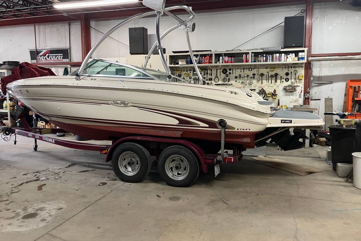 2000 Sea Ray 190 Bow Rider - Sold Boat