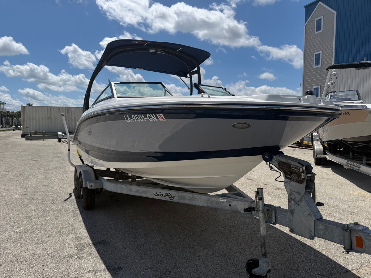 2022 Sea Ray 190 SPX - Sold Boat