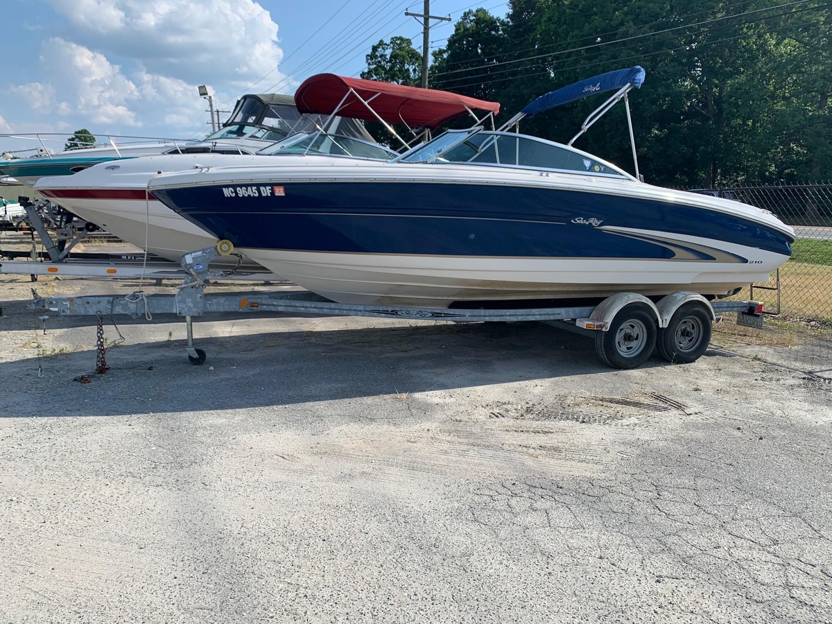 2000 Sea Ray 210 Bow Rider - Sold Boat