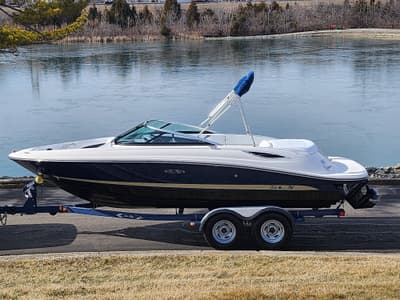 BOATZON | Sea Ray 210 SLX 2014