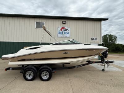BOATZON | Sea Ray 210 SLX 2015