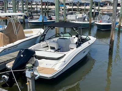 BOATZON | Sea Ray 210 SLX 2020