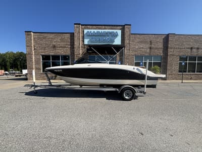 BOATZON | Sea Ray 210 SPX wMerCruiser 45L  250HP Engine and Trailer 2018