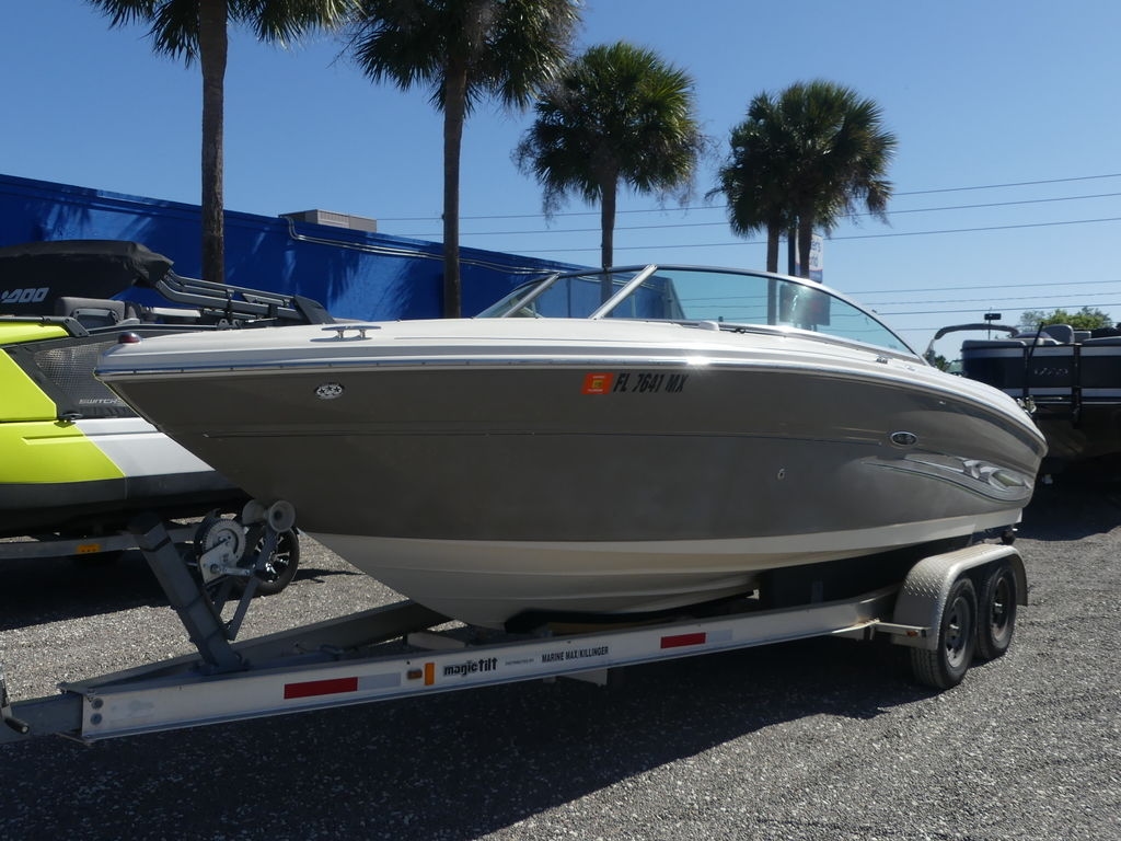 2005 Sea Ray 220 SELECT - Sold Boat