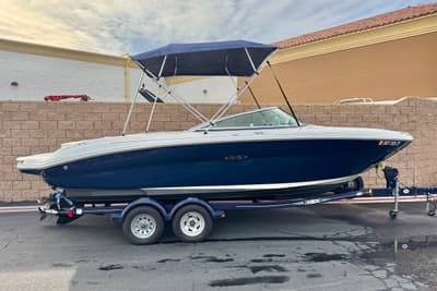 BOATZON | Sea Ray 220 Select 2006