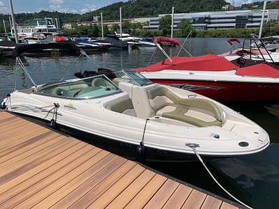 BOATZON | Sea Ray 220 Sundeck 2005 BOATZON | Sea Ray 220 Sundeck 2005