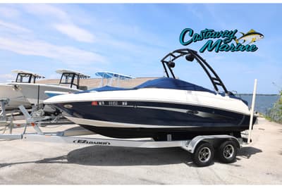 BOATZON | Sea Ray 220 Sundeck Outboard 2015