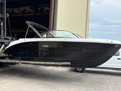 BOATZON | Sea Ray 230 SDX 2026