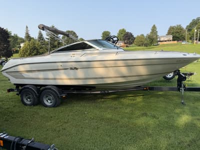 BOATZON | Sea Ray 230 Signature 1996