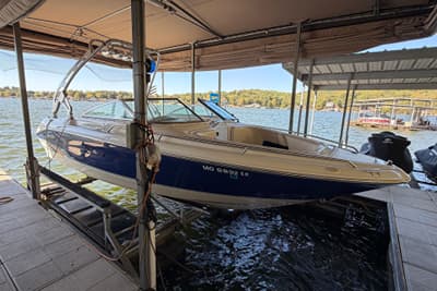 BOATZON | Sea Ray 230 Signature 1996
