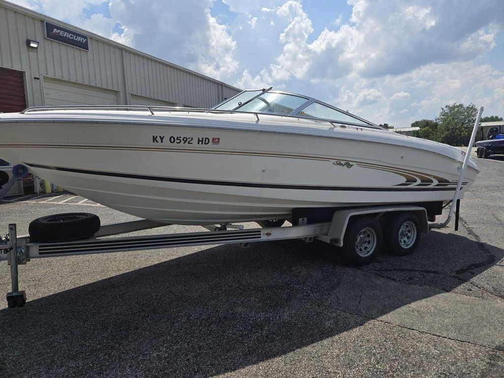 1998 Sea Ray 230 Signature - Sold Boat