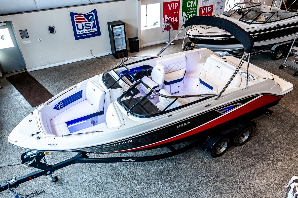 2020 Sea Ray 230 SLX - Sold Boat