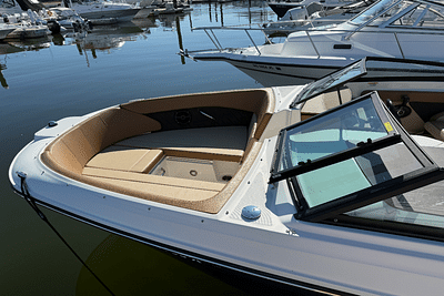 BOATZON | Sea Ray 230 SPX OUTBOARD 2018 BOATZON | Sea Ray 230 SPX OUTBOARD 2018
