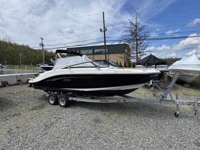 BOATZON | Sea Ray 230SPX 2021