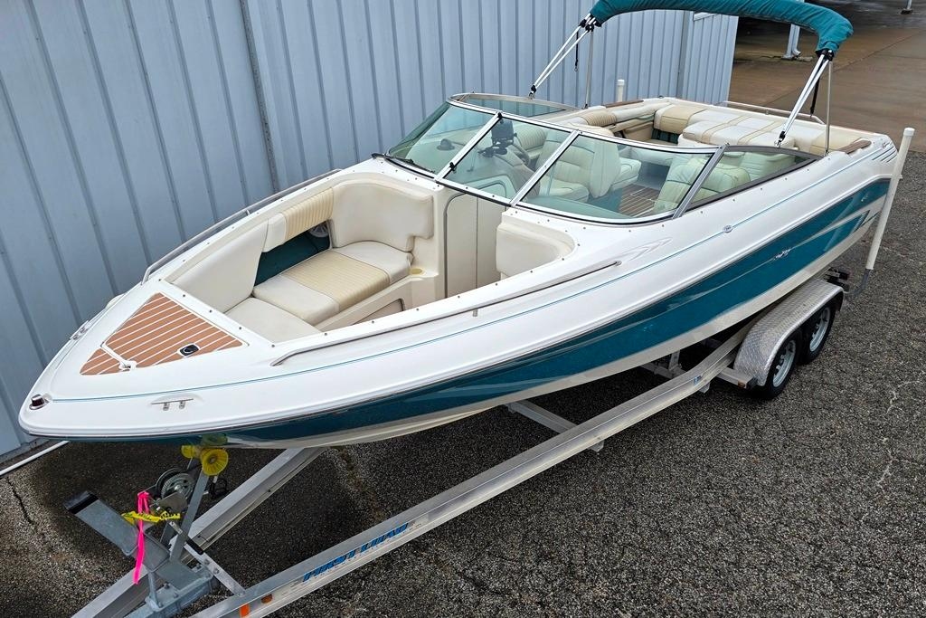 1995 Sea Ray 240 Bow Rider - Sold Boat