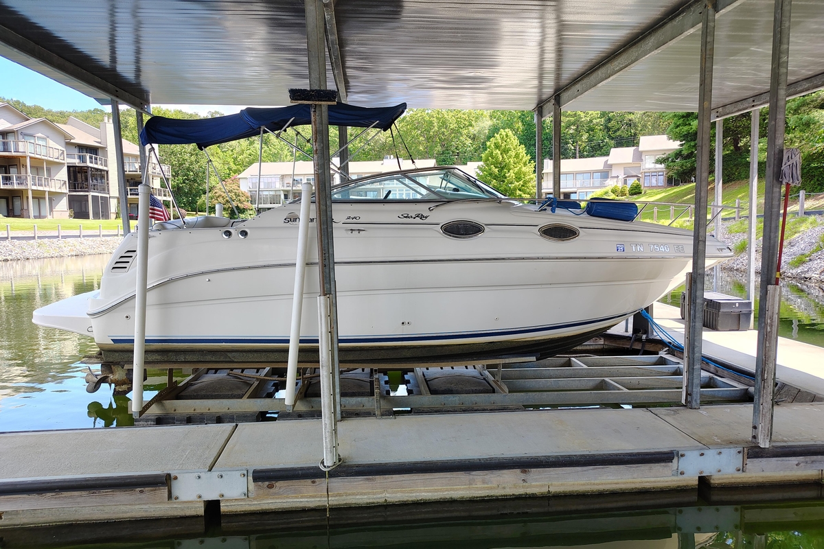2000 Sea Ray 240 Sundancer - Sold Boat