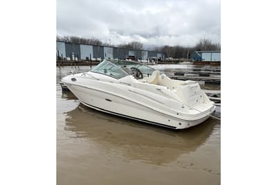 BOATZON | Sea Ray 240 Sundancer 2013