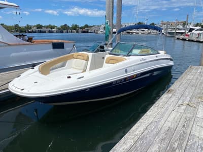 BOATZON | Sea Ray 240 Sundeck 2011