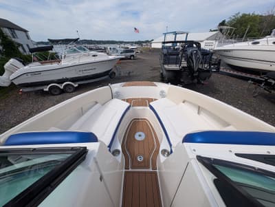 BOATZON | Sea Ray 240 Sundeck 2013