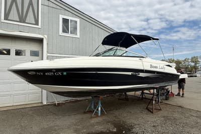 BOATZON | Sea Ray 240 Sundeck 2015 BOATZON | Sea Ray 240 Sundeck 2015