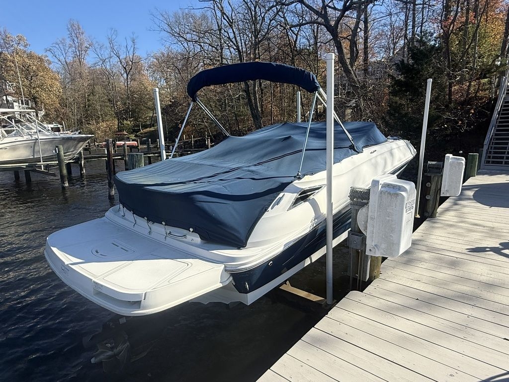 2015 Sea Ray 240 Sundeck - Sold Boat
