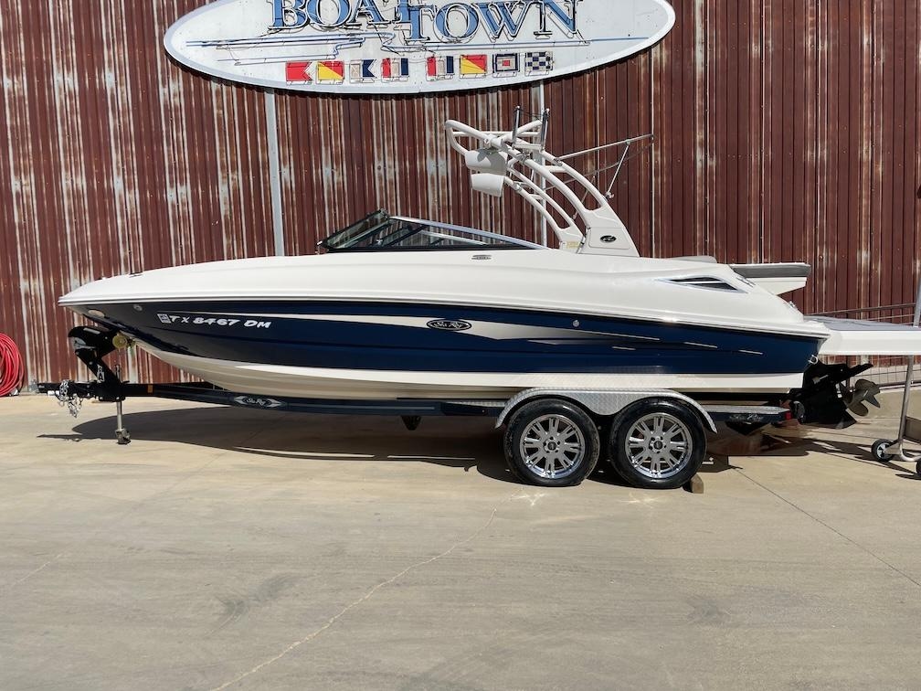 2016 Sea Ray 240 Sundeck - Sold Boat