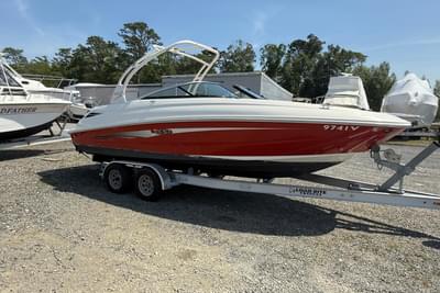 BOATZON | Sea Ray 240 Sundeck Outboard 2014 BOATZON | Sea Ray 240 Sundeck Outboard 2014