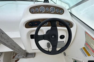 BOATZON | Sea Ray 245 Weekender 2000 BOATZON | Sea Ray 245 Weekender 2000