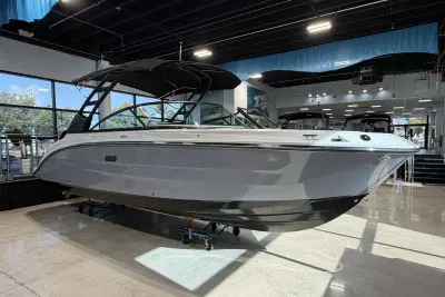 BOATZON | Sea Ray 250 SDX 2026