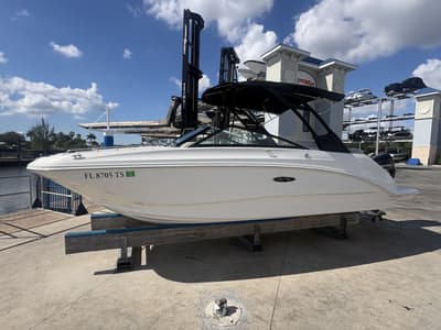 BOATZON | Sea Ray 250SDX OB 2024