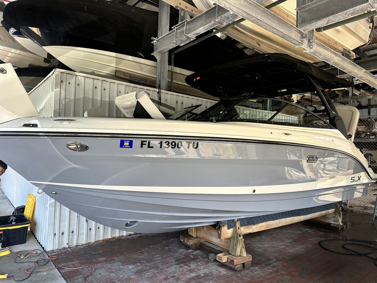 2024 Sea Ray 260 SLX OB - Sold Boat