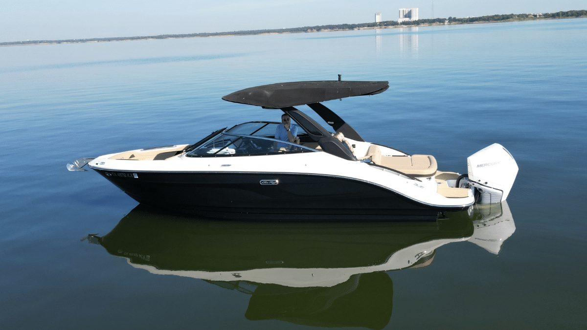 2023 Sea Ray 260 SLX OUTBOARD - Sold Boat