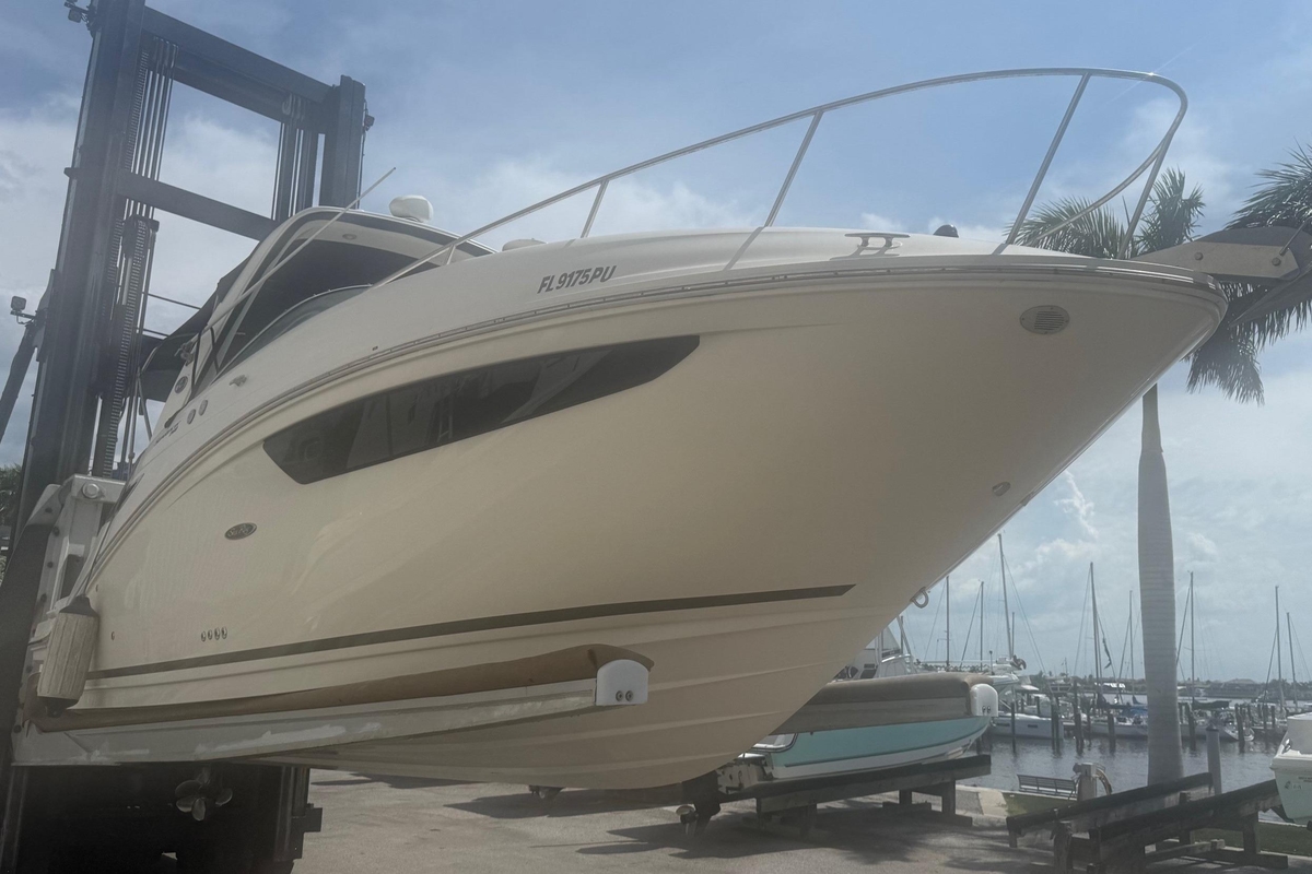 2014 Sea Ray 260 Sundancer - Sold Boat