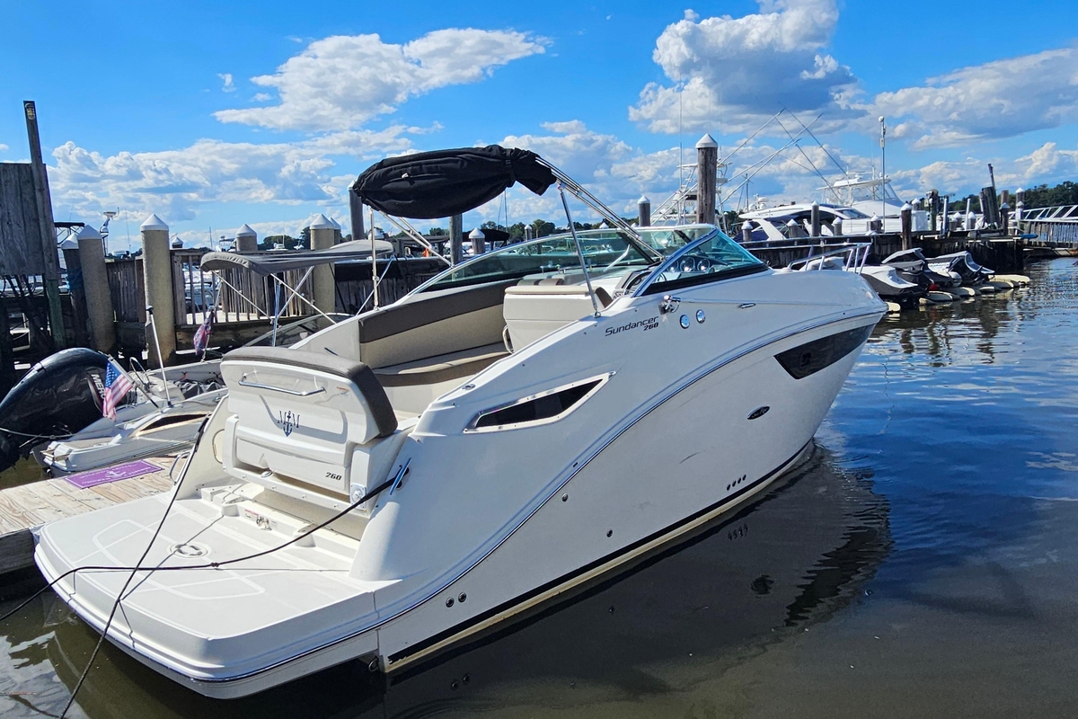 2015 Sea Ray 260 Sundancer - Sold Boat
