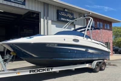 BOATZON | Sea Ray 260 Sundeck 2011