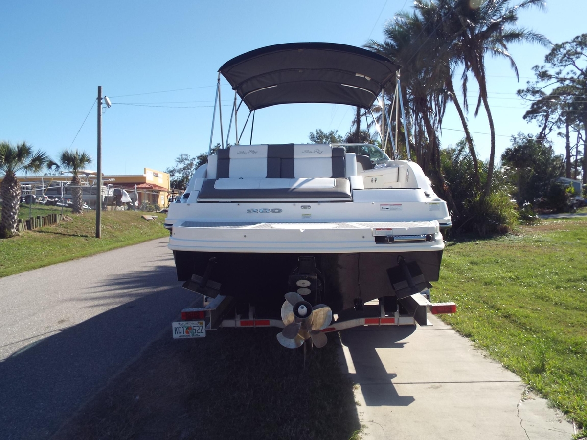 2011 Sea Ray 260 Sundeck - Sold Boat