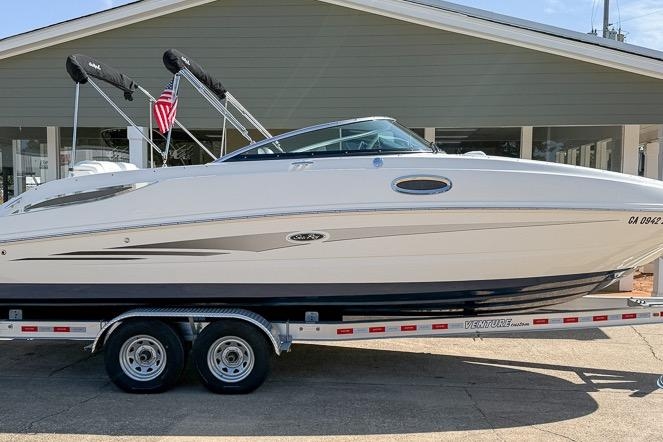 2014 Sea Ray 260 Sundeck - Sold Boat