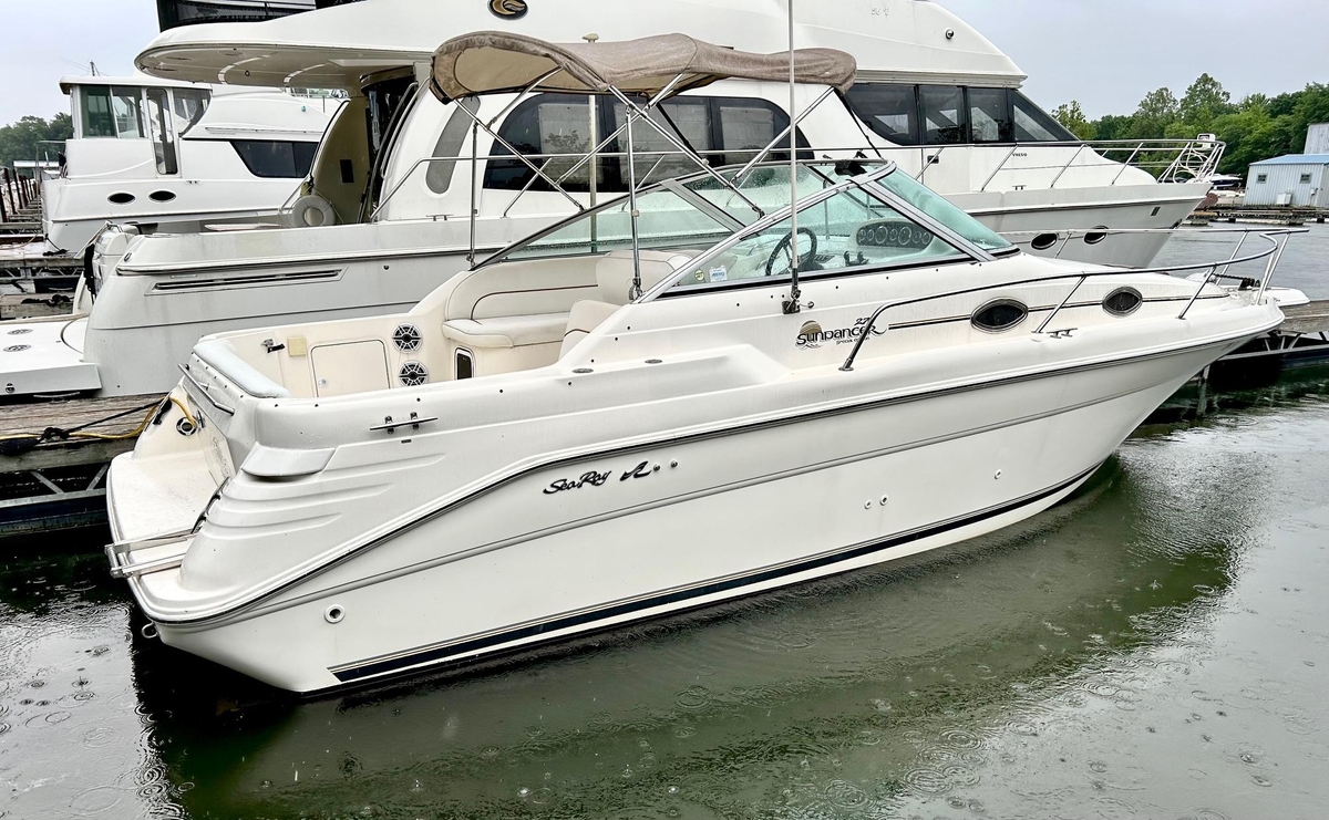 1999 Sea Ray 270 Sundancer - Sold Boat