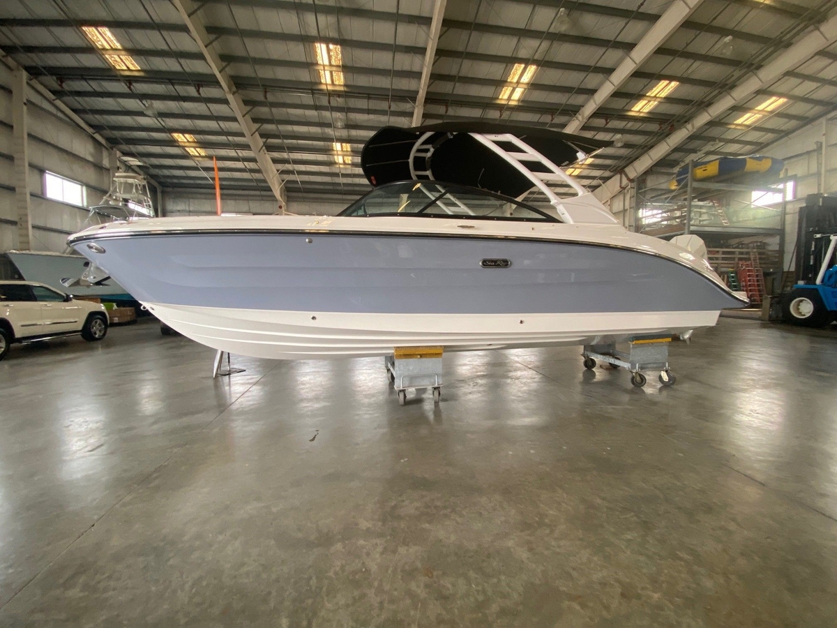 2025 Sea Ray 270 Sundeck Outboard - Sold Boat