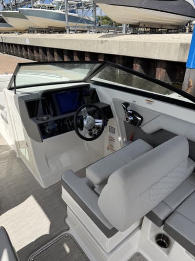 BOATZON | Sea Ray 270SD OB 2024