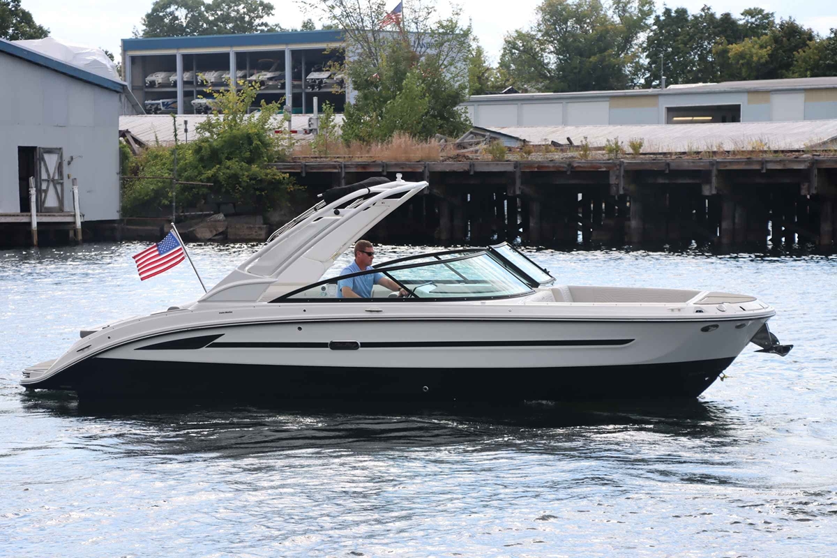 2025 Sea Ray 270SDS - Sold Boat