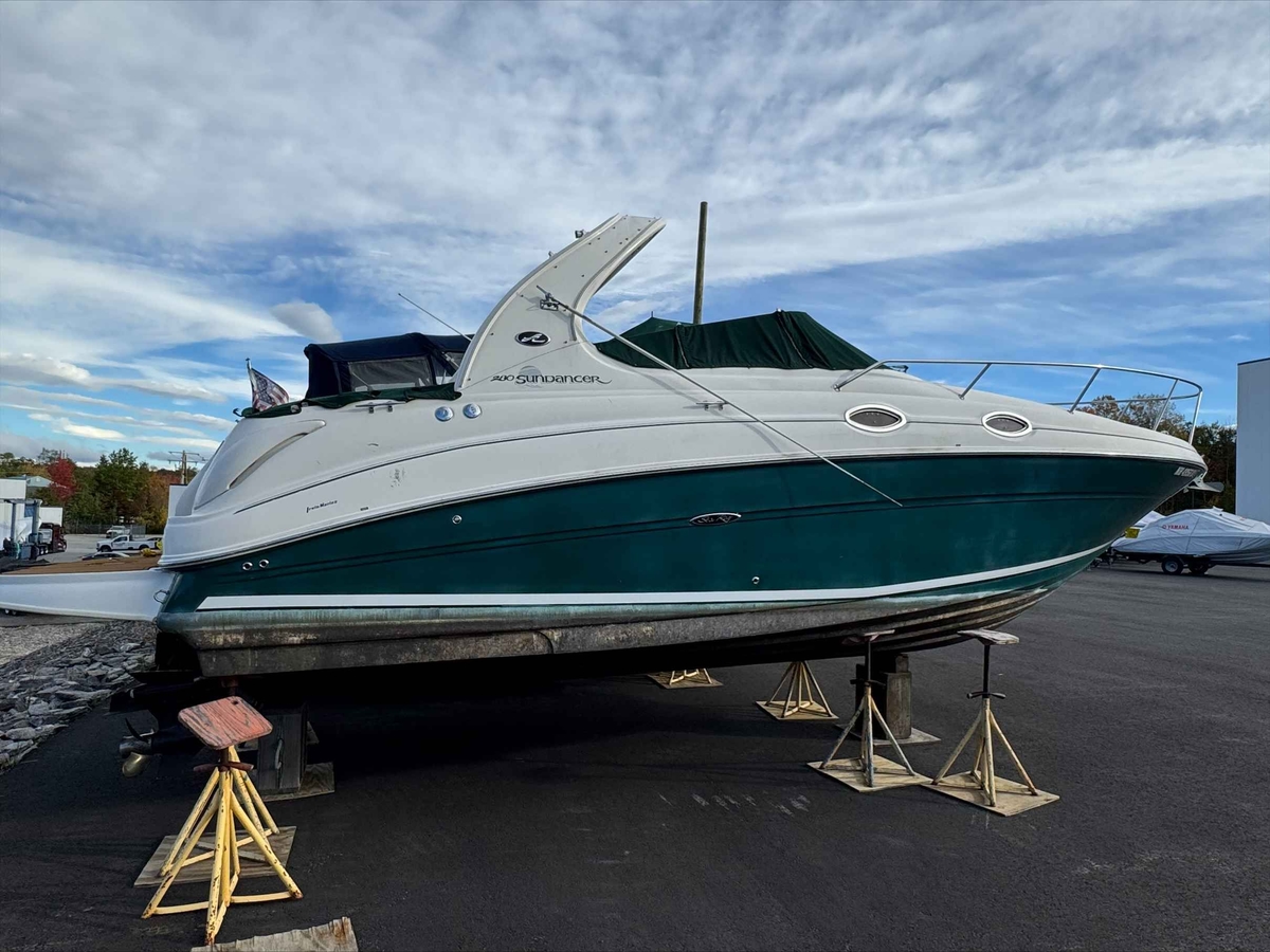 2004 Sea Ray 280 Sundancer - Sold Boat
