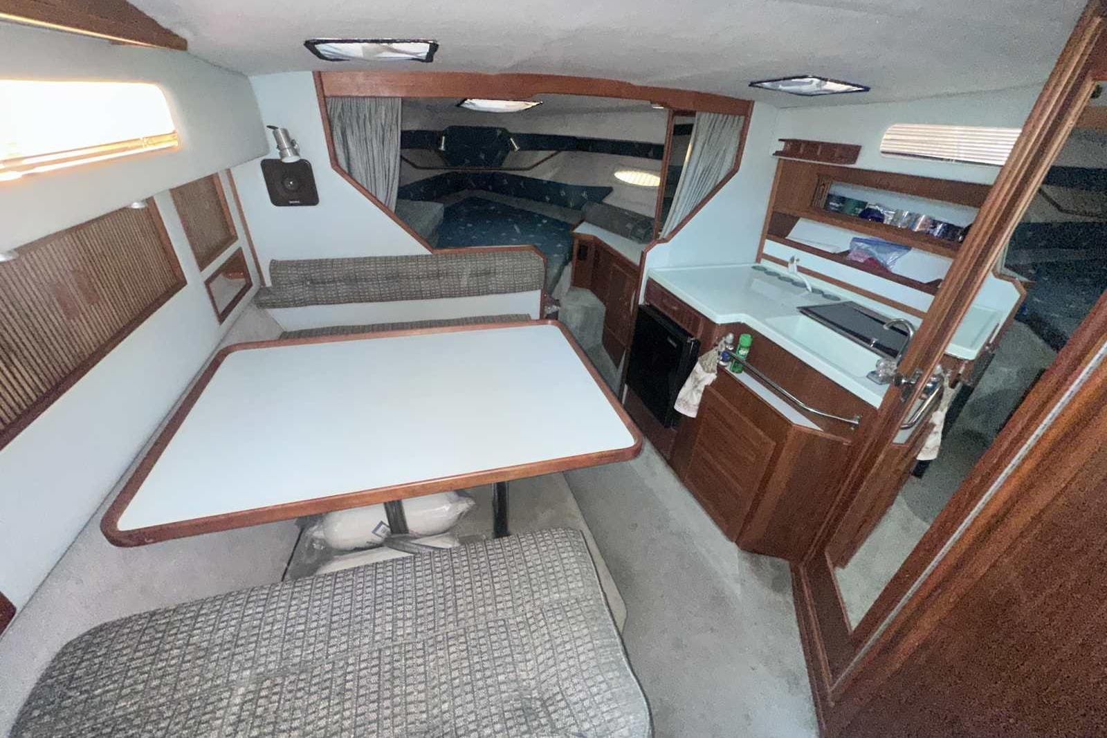 Used Sea Ray 300 Sundancer 1987 for sale in St Clair Shores