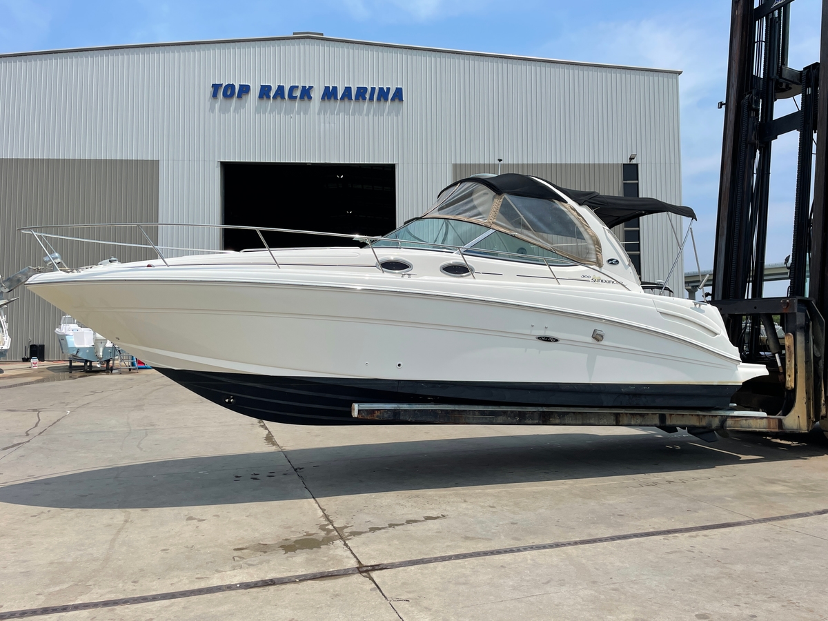 2002 Sea Ray 300 Sundancer - Sold Boat