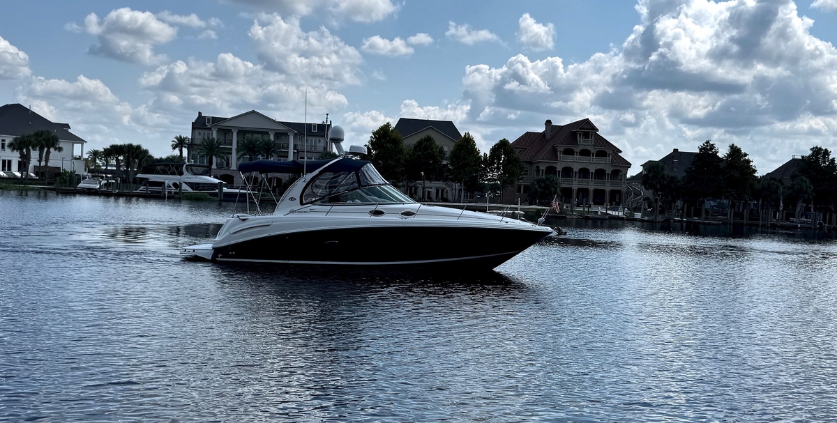 2005 Sea Ray 300 Sundancer - Sold Boat