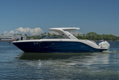 BOATZON | Sea Ray 310 SLX 2021