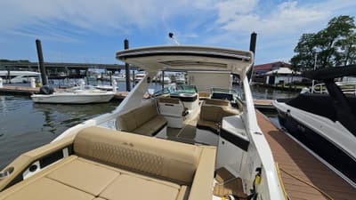 BOATZON | Sea Ray 310 SLX OB 2023