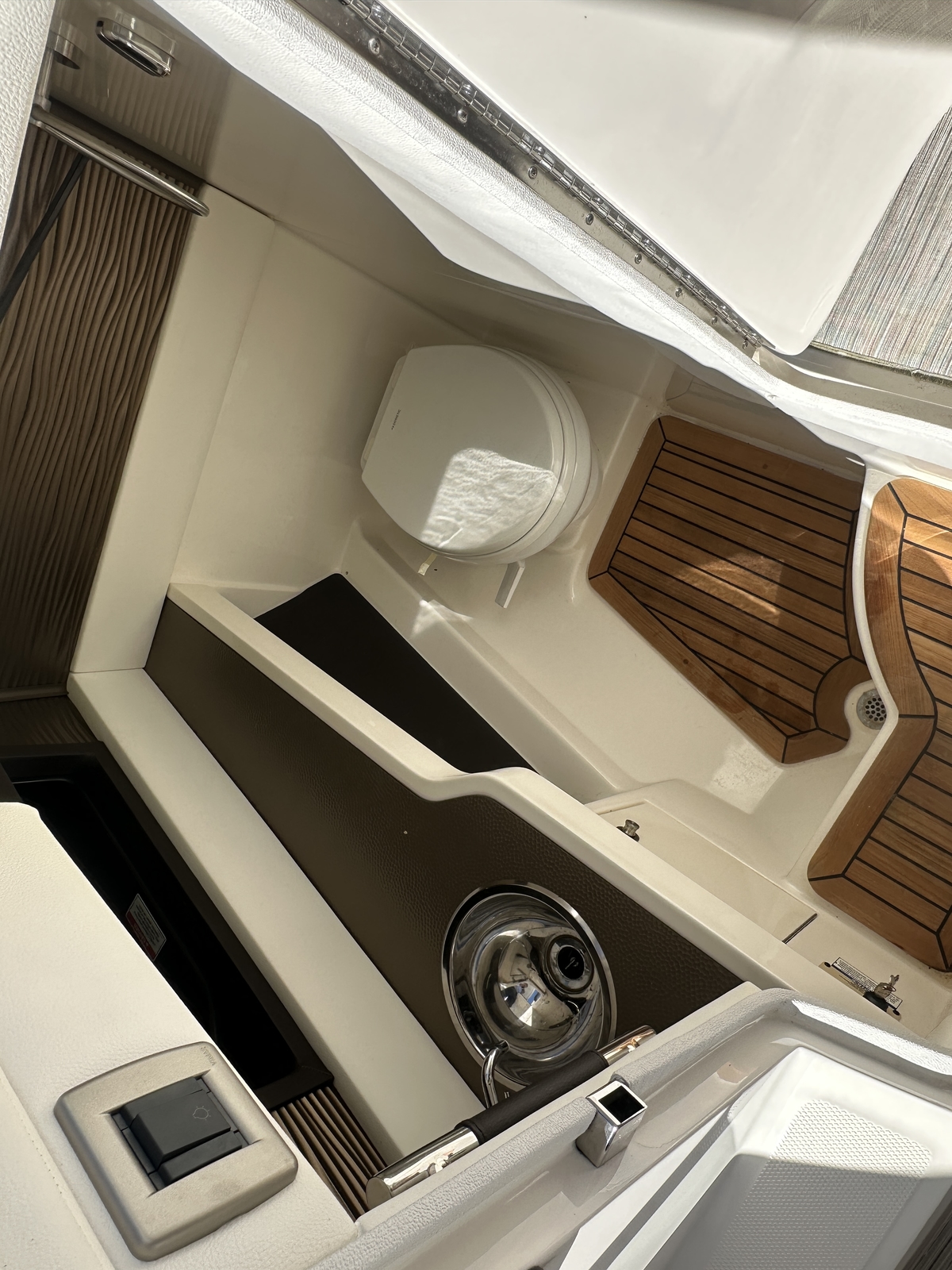 2018 Sea Ray 310 SLX OUTBOARD - Sold Boat